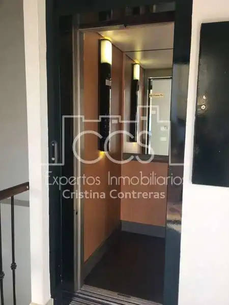 Casa adosada en venda en Sevilla amb Aire condicionat