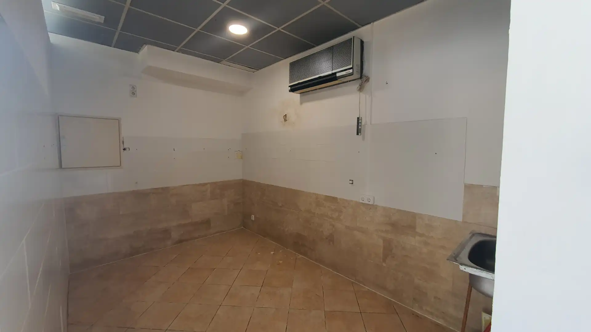 Local comercial de lloguer a Carrer Lluís Companys 1, imagen 8