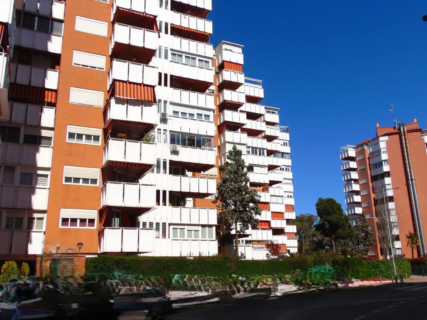 Vista exterior de Pis en venda en Móstoles amb Calefacció, Terrassa i Moblat