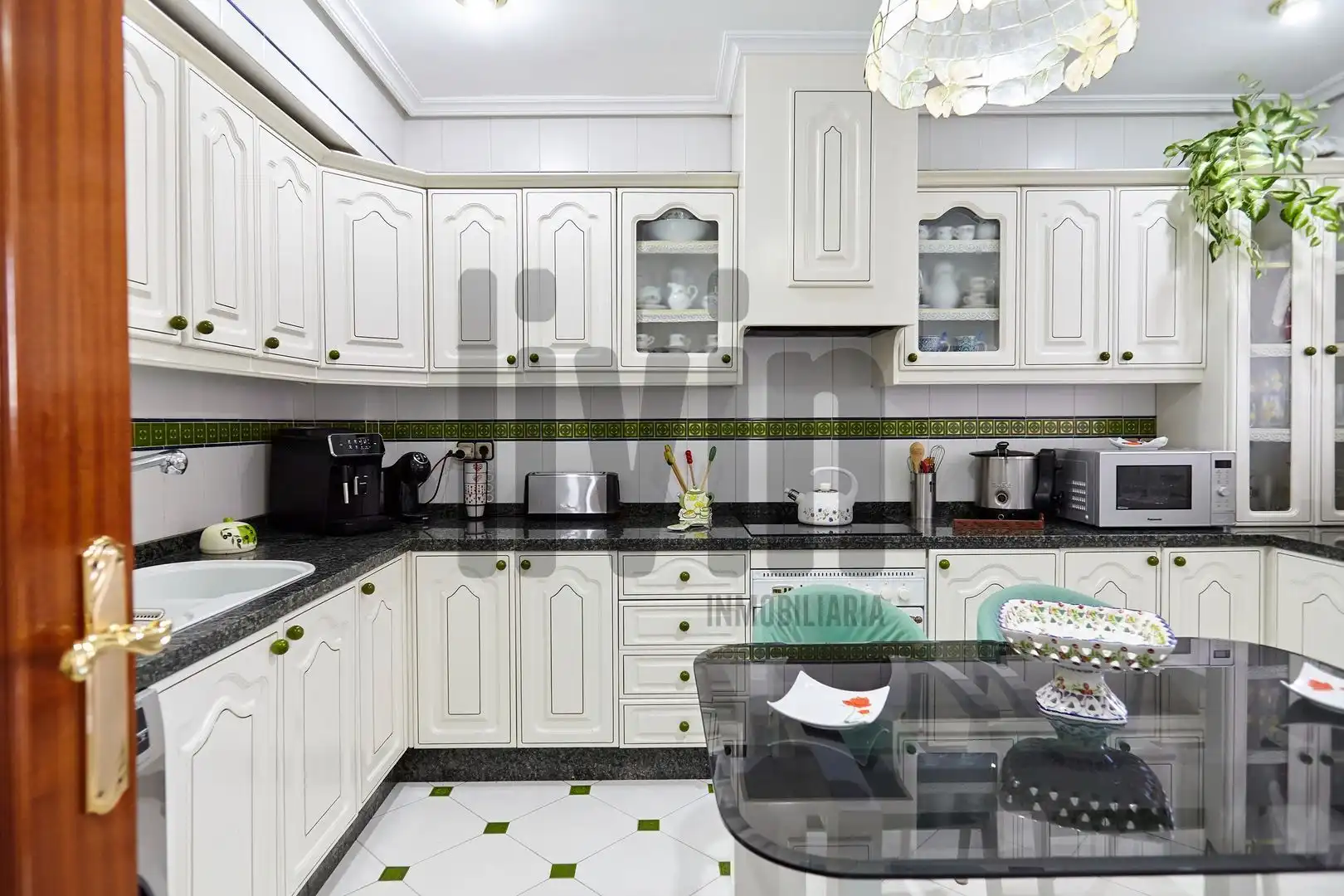 Cocina de Casa o chalet en venta en Jaén con Aire acondicionado, Calefacción y Jardín privado