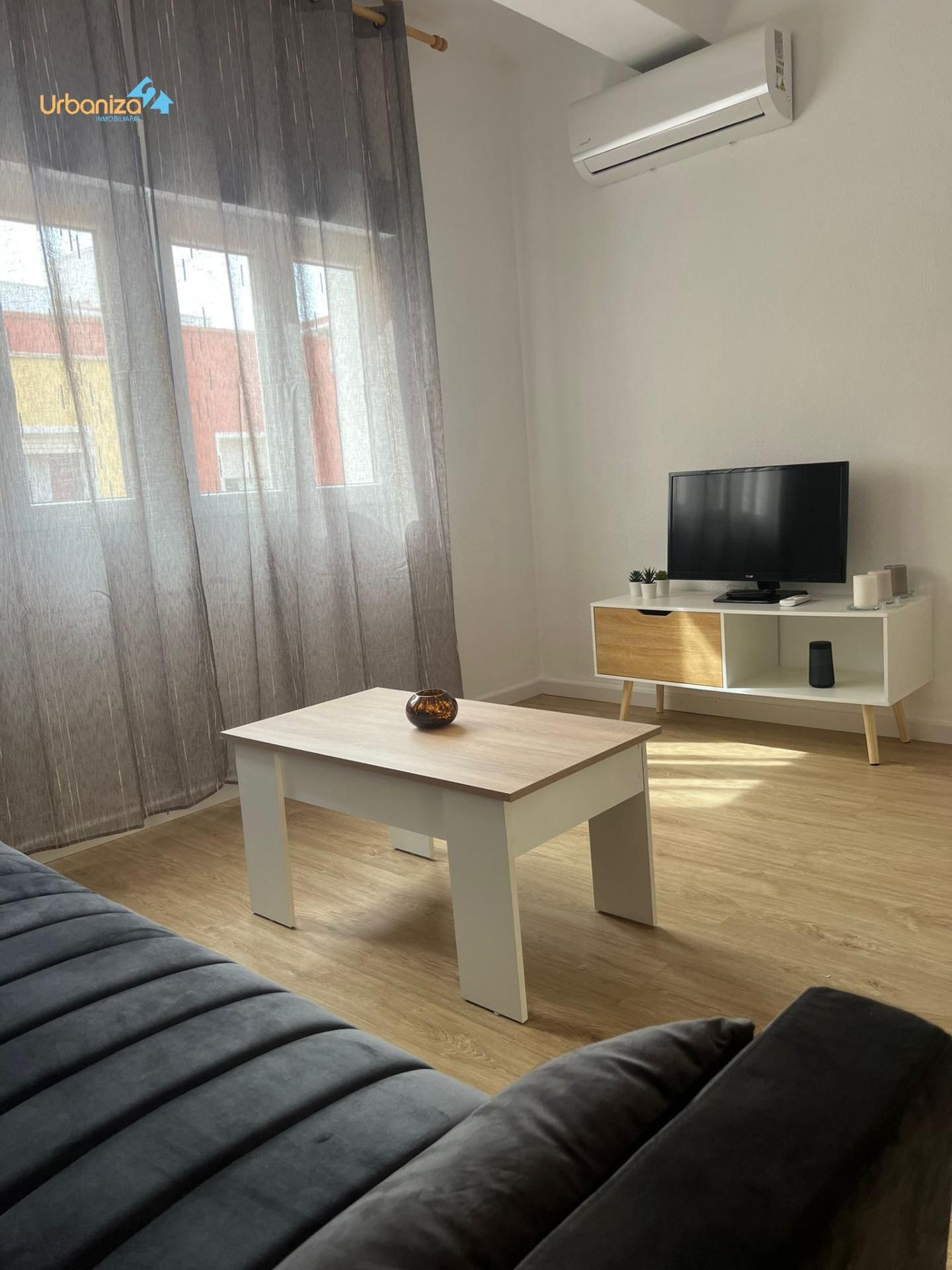 Sala d'estar de Pis en venda en Badajoz Capital amb Calefacció, Terrassa i Balcó