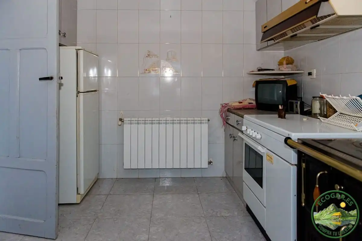 Kitchen of Houses for sale in Ponferrada  with Heating and Private garden