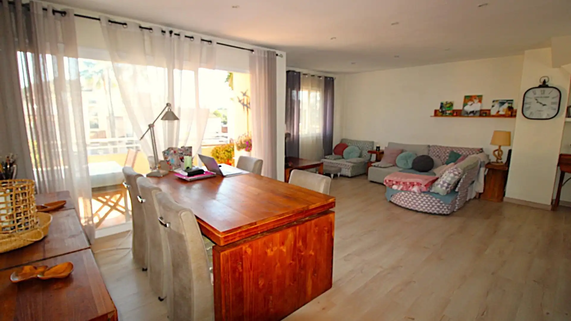 Living room of Attic for sale in Llucmajor  with Parquet flooring, Terrace and Community pool