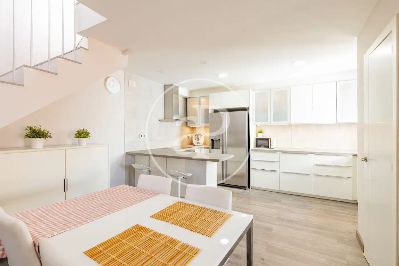 Küche von Wohnung zum Verkauf in Barcelona mit Klimaanlage, Heizung und Terrasse
