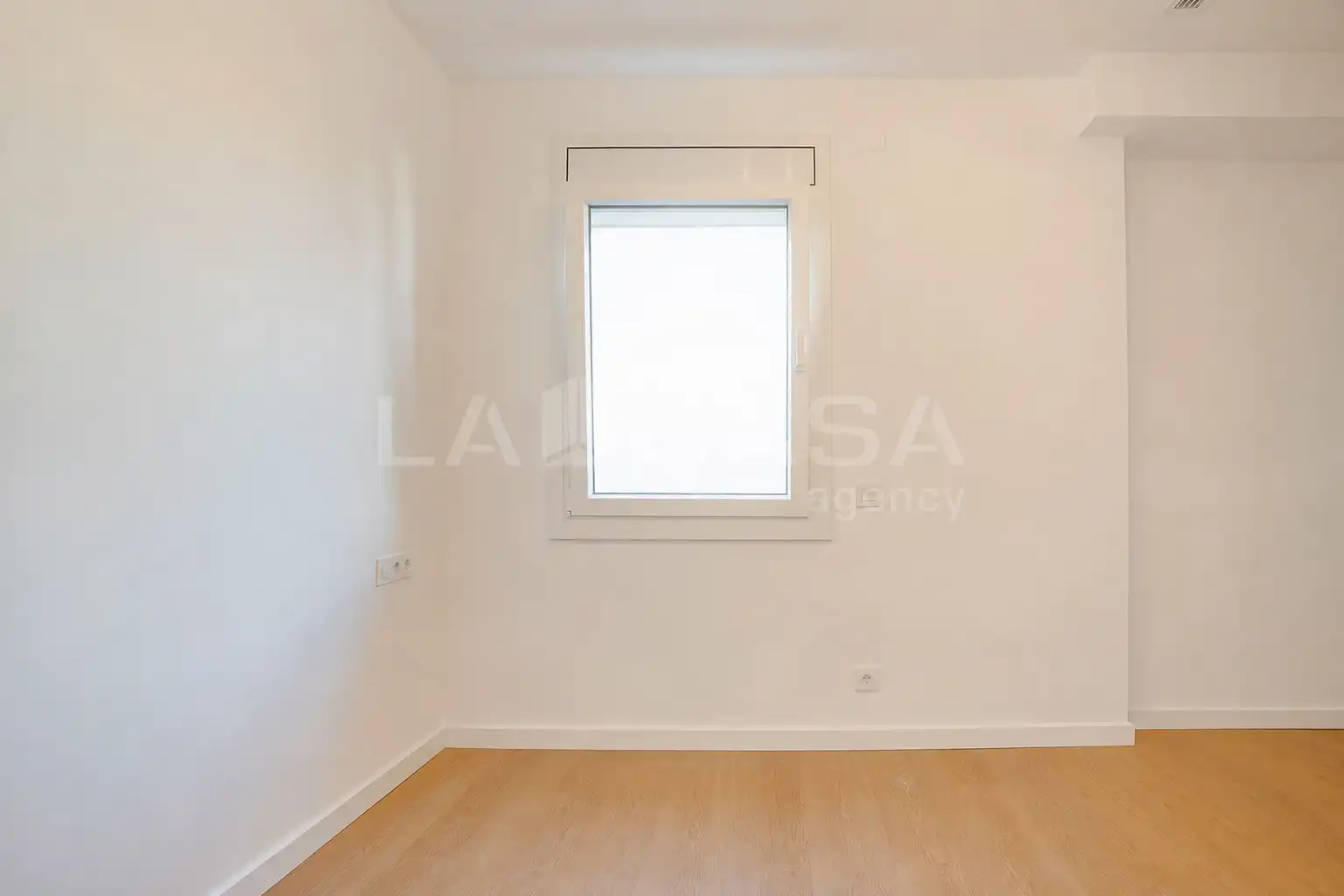 Habitación de Piso en venta en Barcelona con Calefacción y Balcón