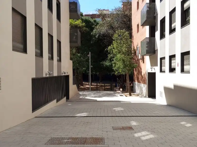 Parking de Trastero de alquiler en Esplugues de Llobregat con Alarma