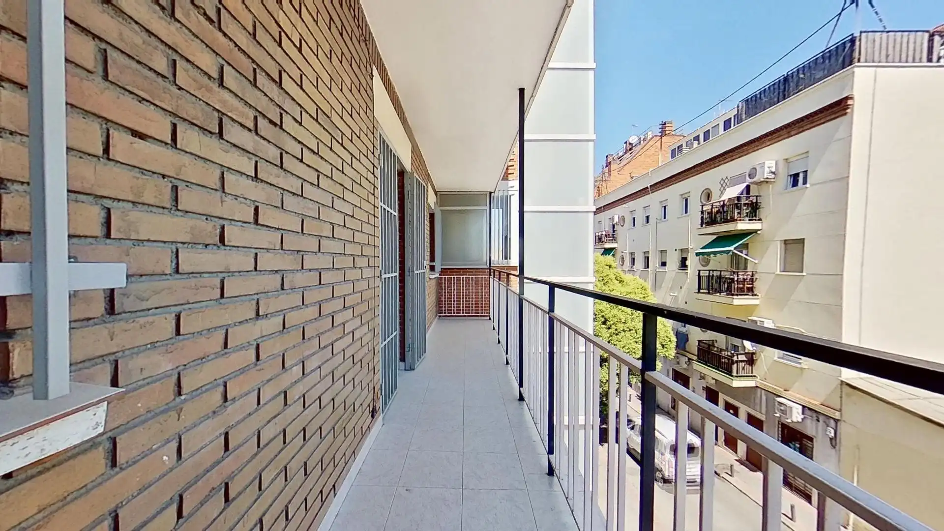 Vista exterior de Piso en venta en Madrid con Calefacción y Terraza