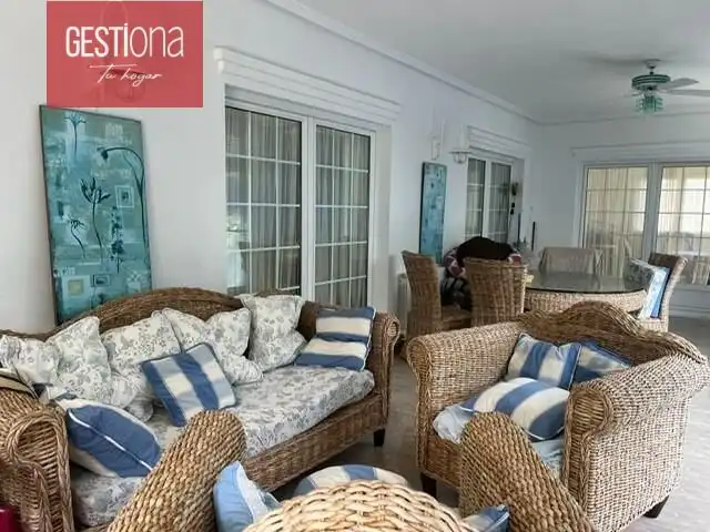 Sala de estar de Casa o chalet en venta en Noja con Calefacción, Jardín privado y Terraza