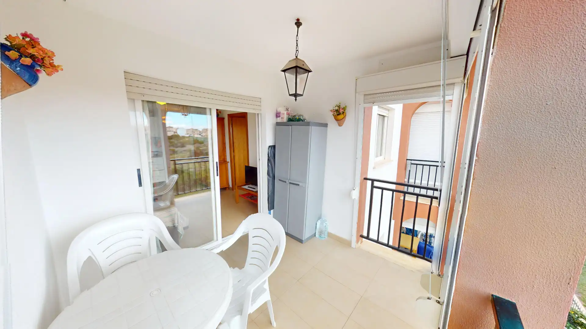 Terraza de Piso en venta en Torrevieja con Terraza, Amueblado y Lavadora
