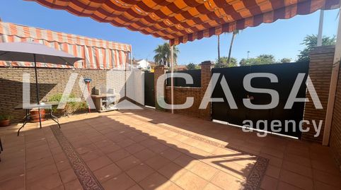 Foto 3 de Casa adosada en venda a Vista Azul - Consolación, Dos Hermanas