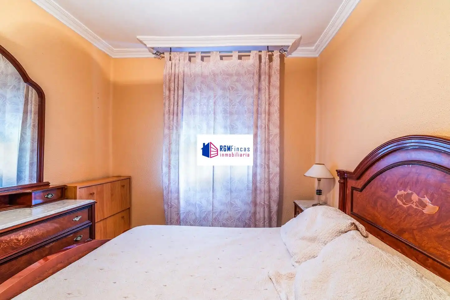 Habitación de Piso en venta en Sevilla con Aire acondicionado