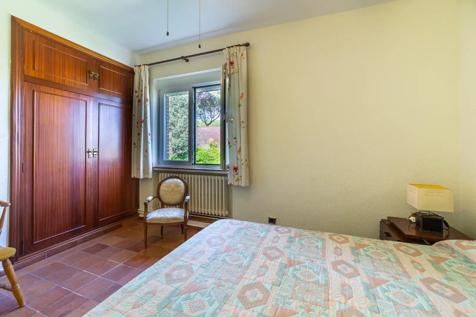 Dormitori de Casa o xalet en venda en Tudela de Duero amb Calefacció, Jardí privat i Terrassa