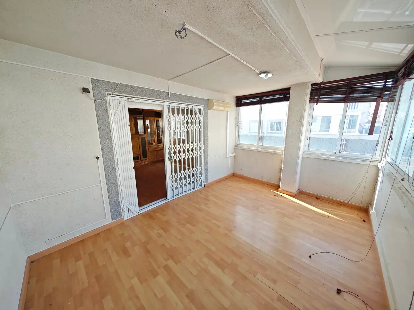 Wohnung zum Verkauf in Mutxamel mit Privatgarten, Parkett und Terrasse