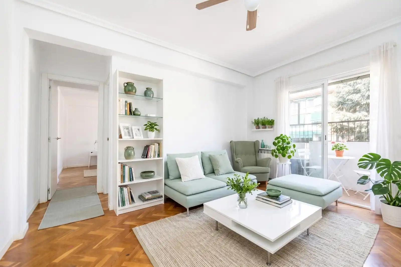 Piso con ascensor en venta en Calle TORRELAGUNA