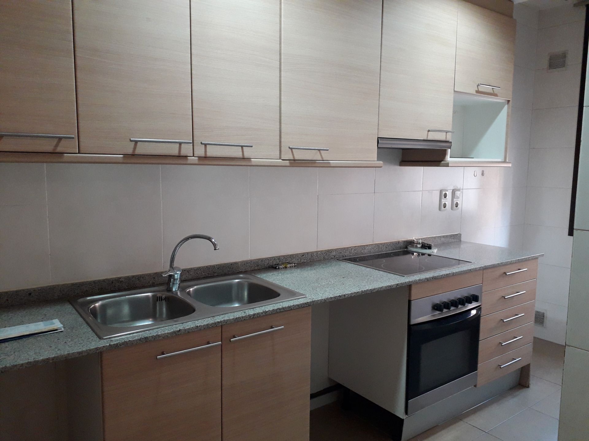 Cuina de Pis en venda en Terrassa amb Calefacció, Parquet i Forn