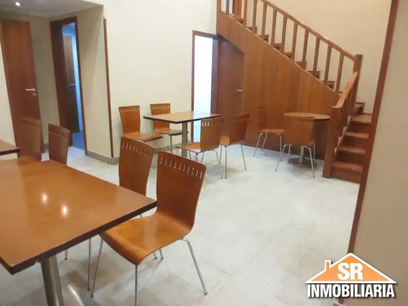Local de alquiler en Rúa Orillamar, Monte Alto - Zalaeta - Atocha