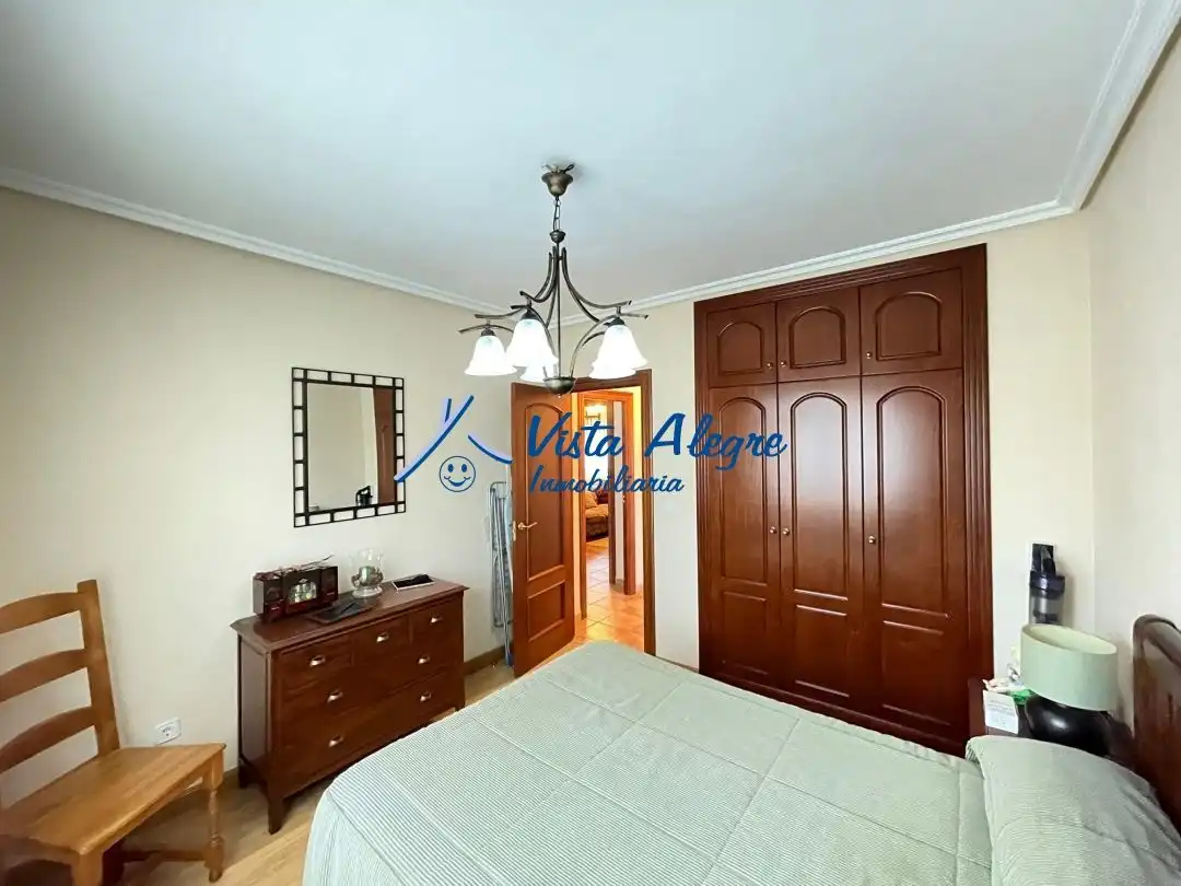 Habitación de Casa o chalet en venta en Cuzcurrita de Río Tirón con Calefacción, Jardín privado y Terraza