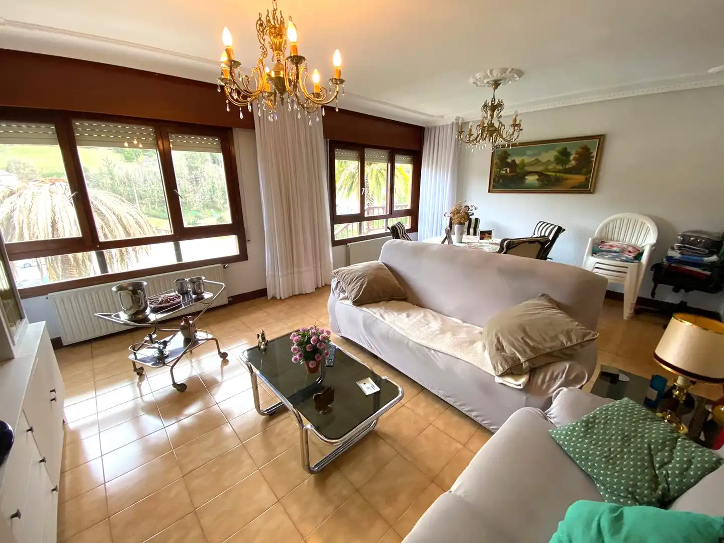 Sala d'estar de Casa o xalet en venda en Castro-Urdiales amb Calefacció, Jardí privat i Parquet