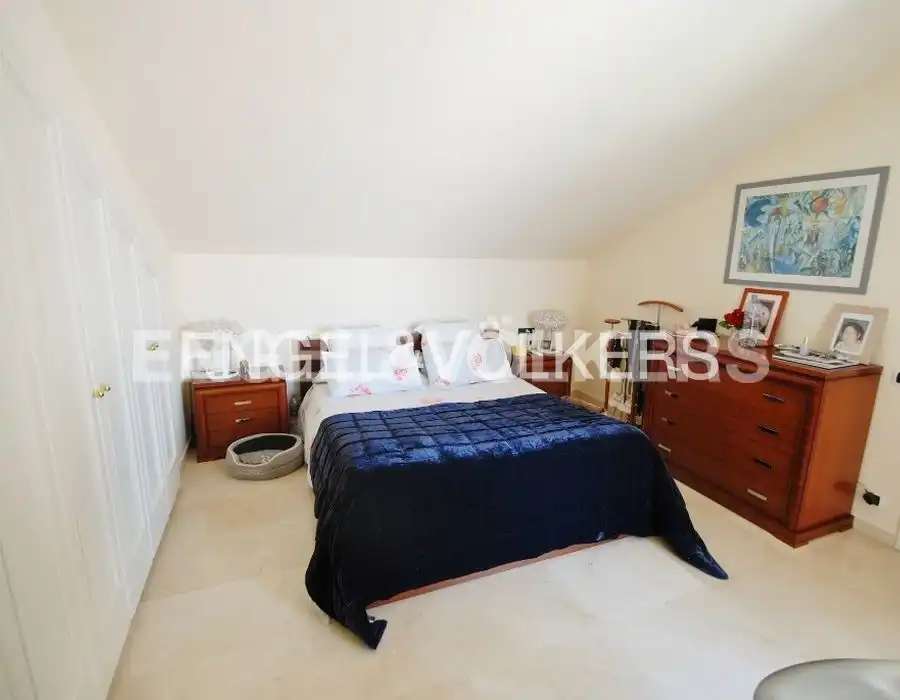 Attic for rent in Baixador