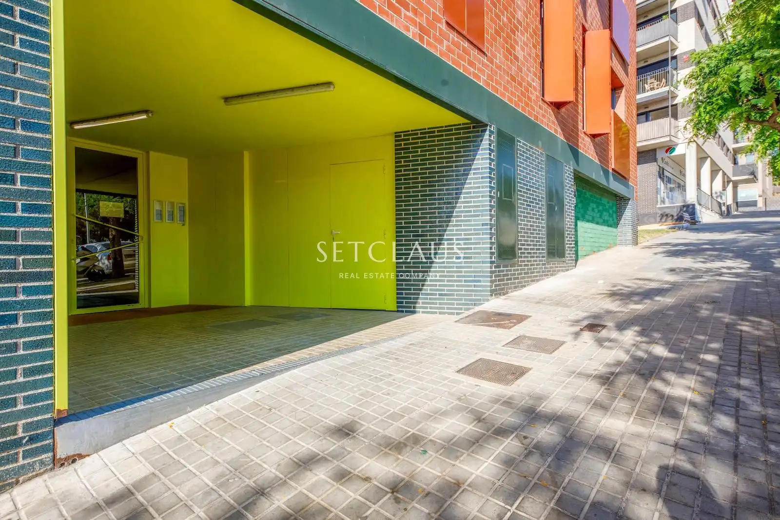 Locale commerciale in affitto a Montgat, imagen 2