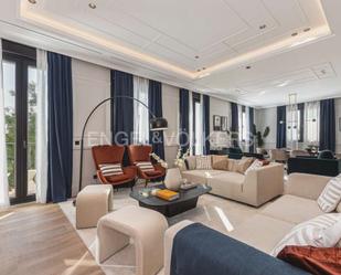 Sala d'estar de Apartament en venda en  Madrid Capital amb Aire condicionat, Calefacció i Traster