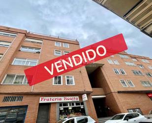 Vista exterior de Pis en venda en Ávila Capital amb Calefacció i Traster