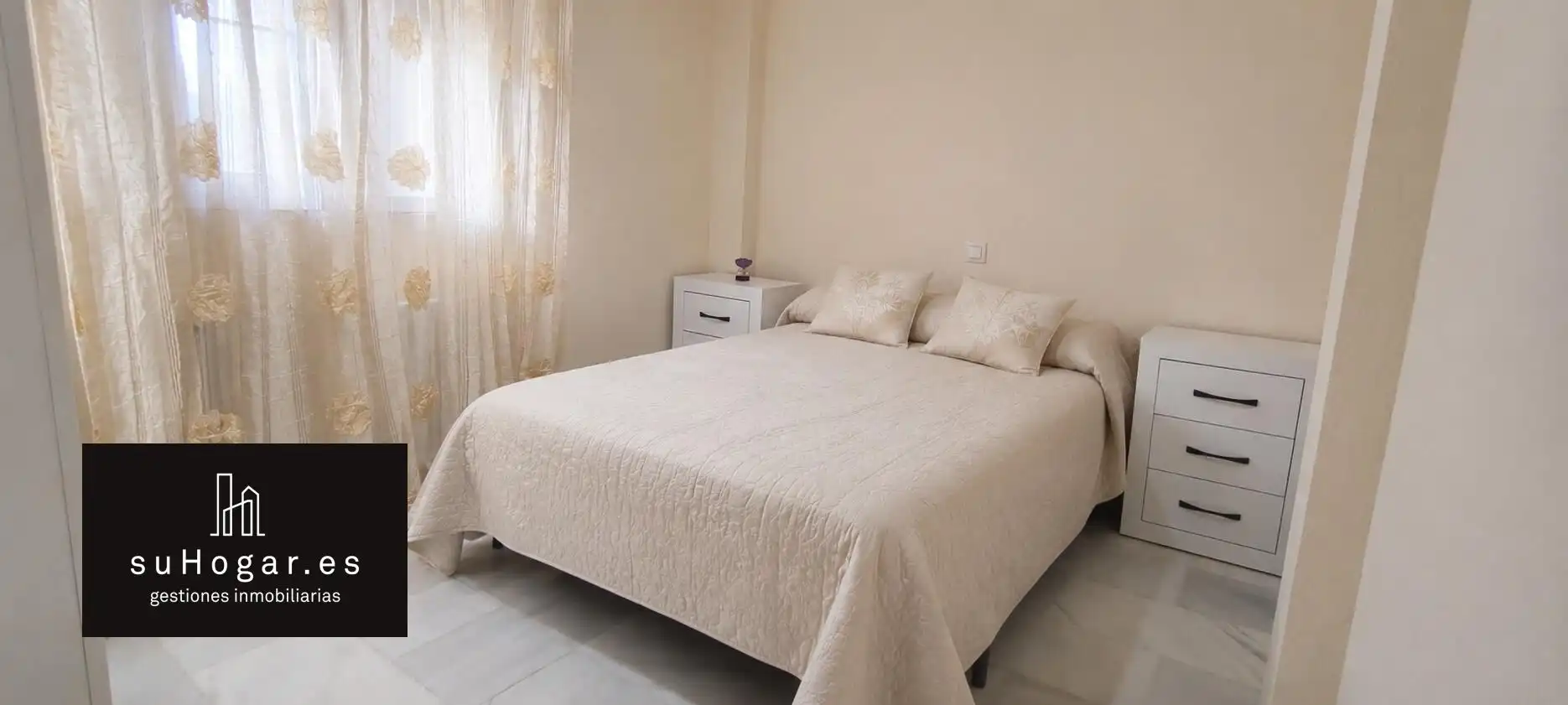 Habitación de Apartamento de alquiler en Badajoz con Aire acondicionado, Amueblado y Balcón