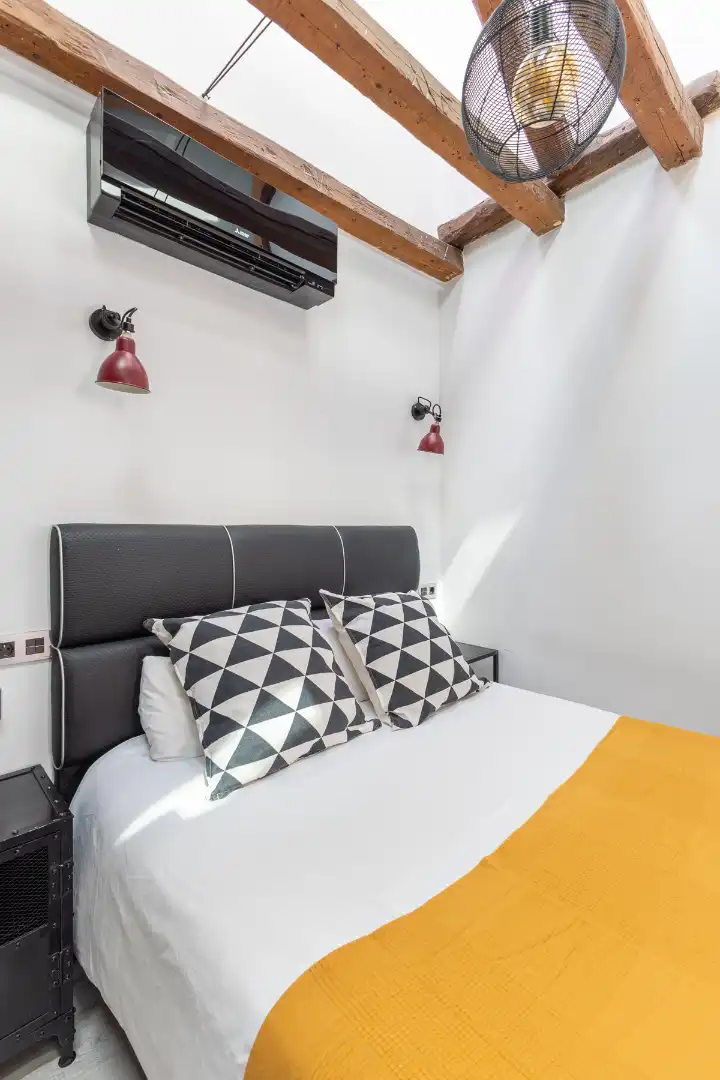 Habitación de Ático de alquiler en Madrid con Aire acondicionado, Calefacción y Parquet