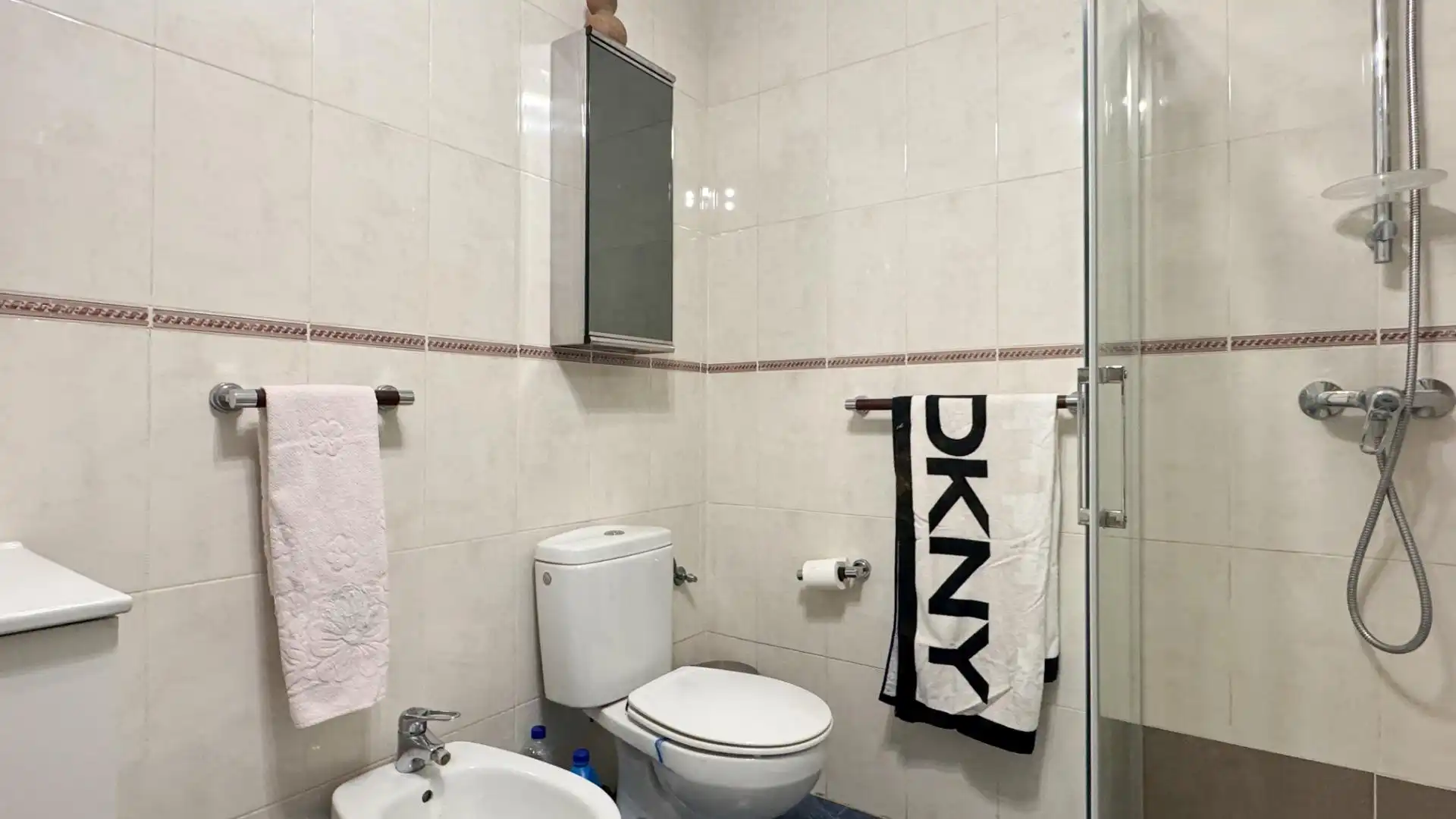 Baño de Casa o chalet en venta en Baños de Rioja con Calefacción, Jardín privado y Terraza