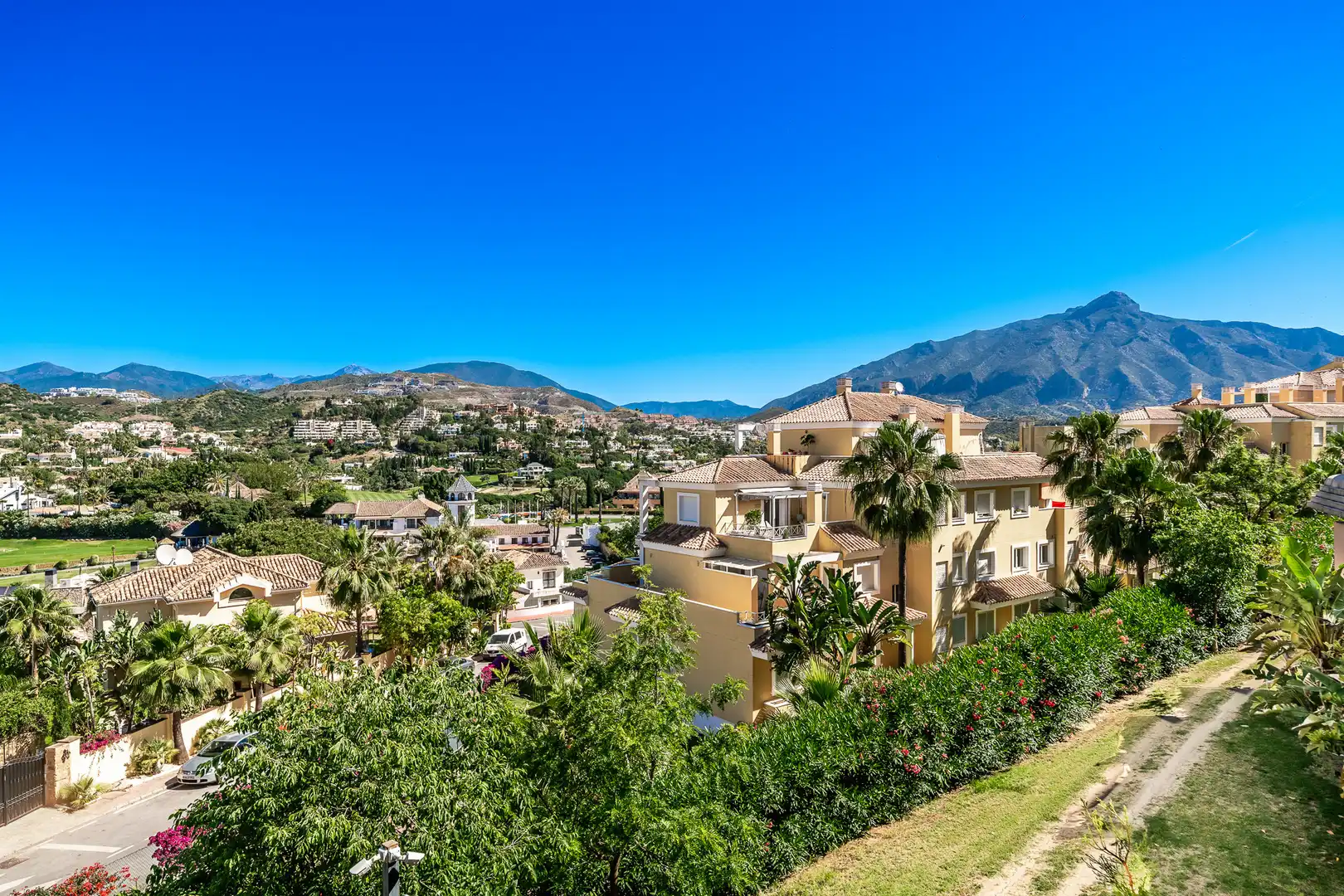 Wohnung mit Garten zum Verkauf in Nueva Andalucía, imagen 25
