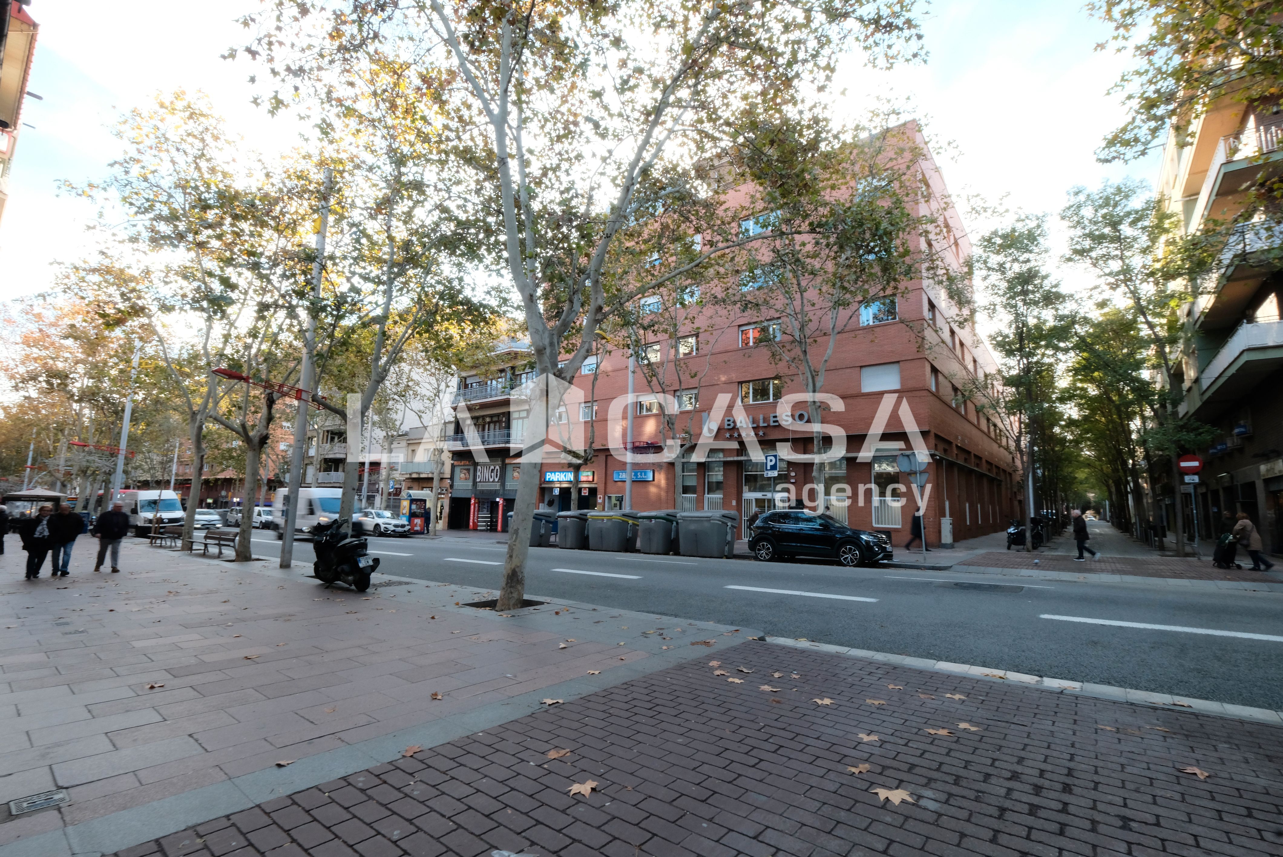 Vista exterior de Local de alquiler en  Barcelona Capital