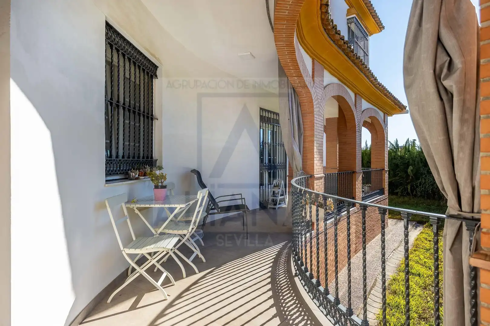Terrace of Houses for sale in Valencina de la Concepción  with Air Conditioner, Private garden and Community pool
