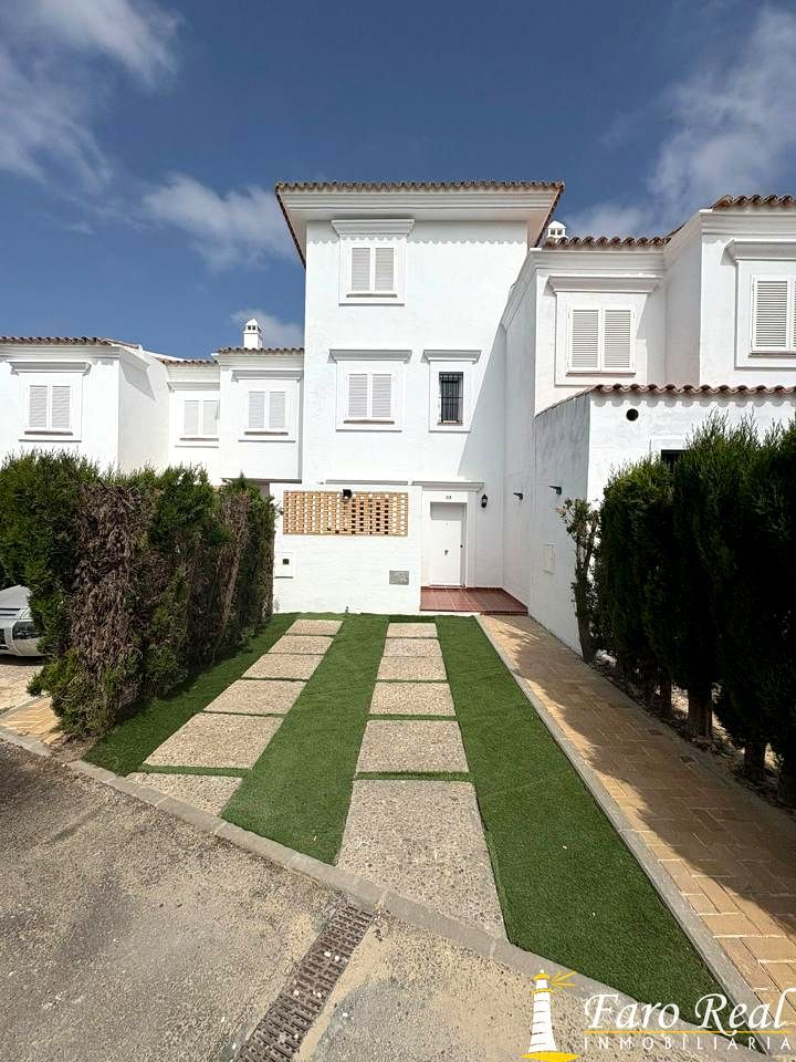Exterior view of House or chalet for sale in Sanlúcar de Barrameda