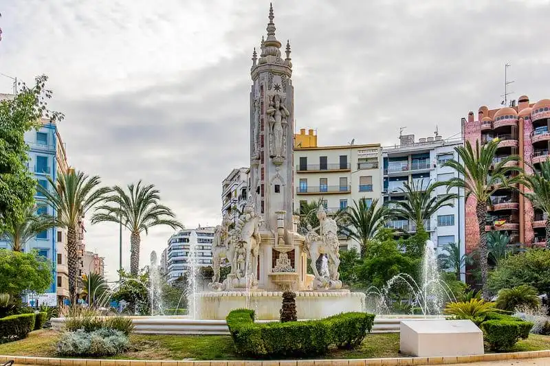 Vista exterior de Pis en venda en Alicante / Alacant amb Calefacció i Balcó