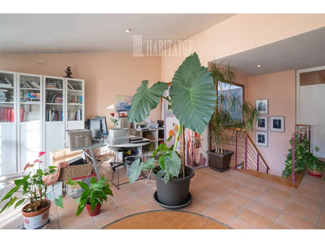 Dúplex en venta en Vic con Calefacción, Terraza y Alarma