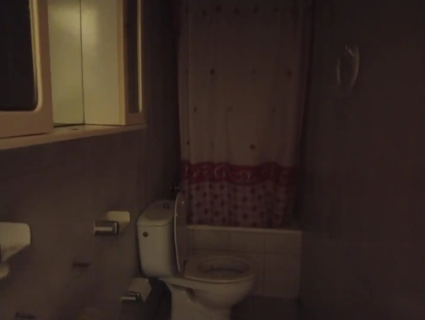 Badezimmer von Einfamilien-Reihenhaus zum Verkauf in Os Blancos  mit Heizung