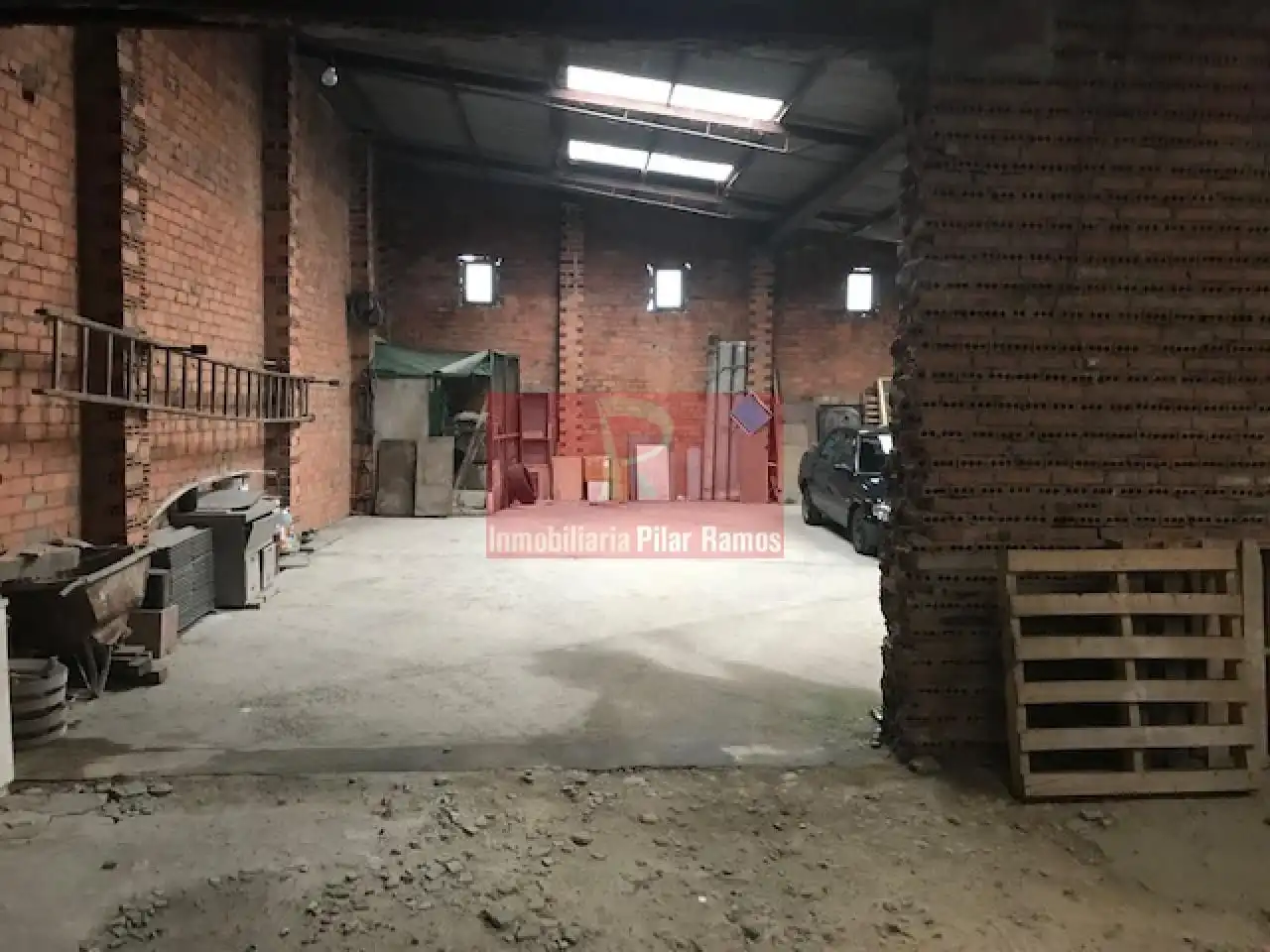 Local comercial en venda a Trobajo del Camino, imagen 2