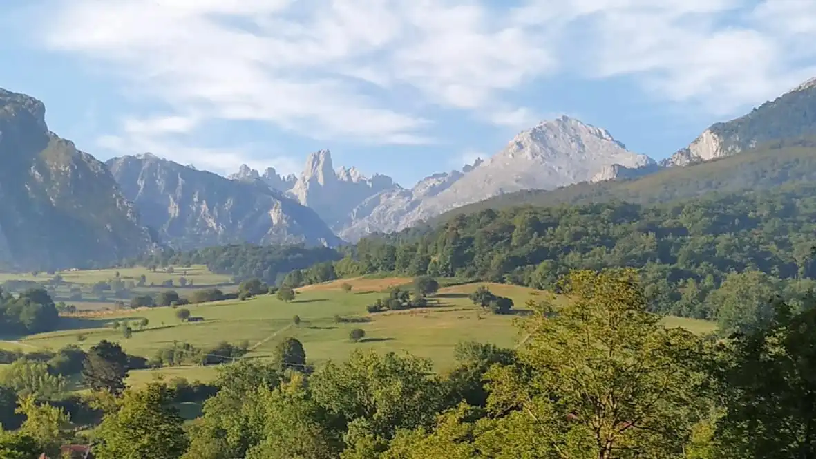 Vista exterior de Finca rústica en venta en Cabrales con Calefacción, Amueblado y Horno