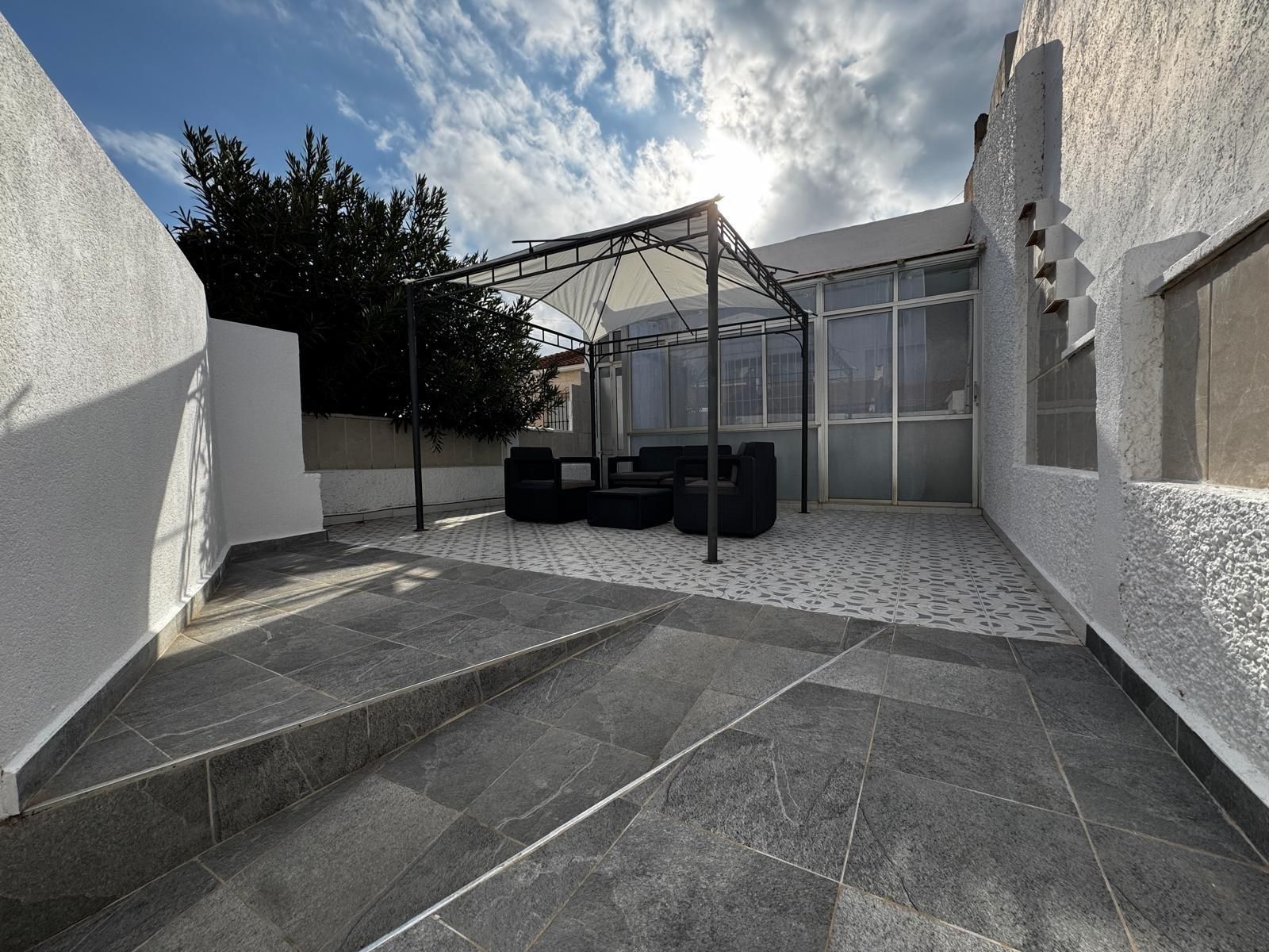 Terrassa de Casa o xalet en venda en Torrevieja amb Aire condicionat i Balcó