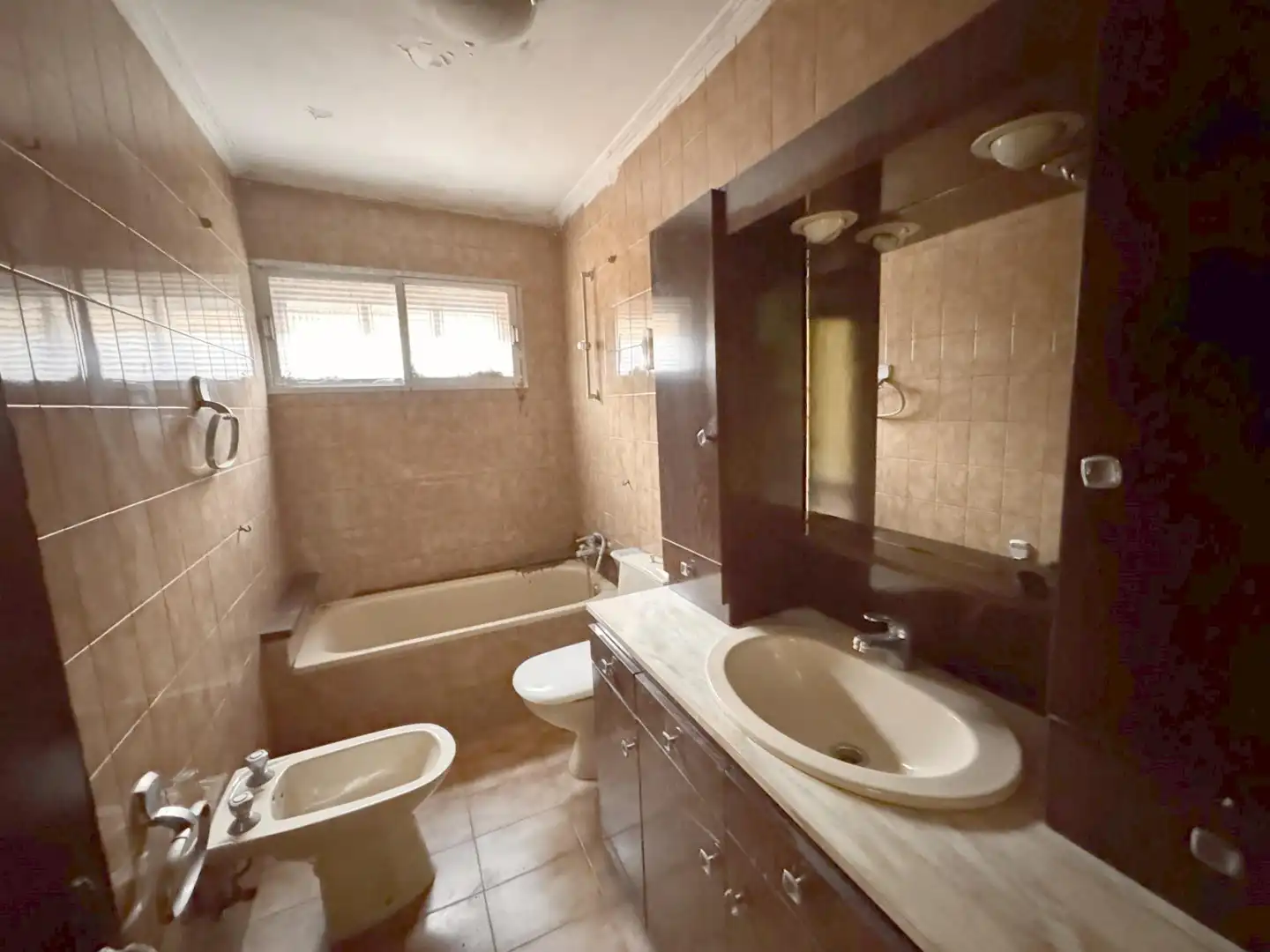 Badezimmer von Gebäude zum Verkauf in San Martín del Rey Aurelio