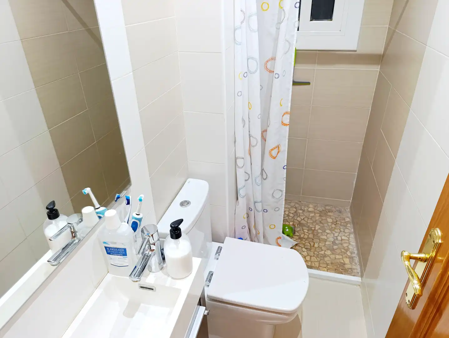 Bathroom of Flat for sale in Pineda de Mar  with Air Conditioner, Heating and Balcony