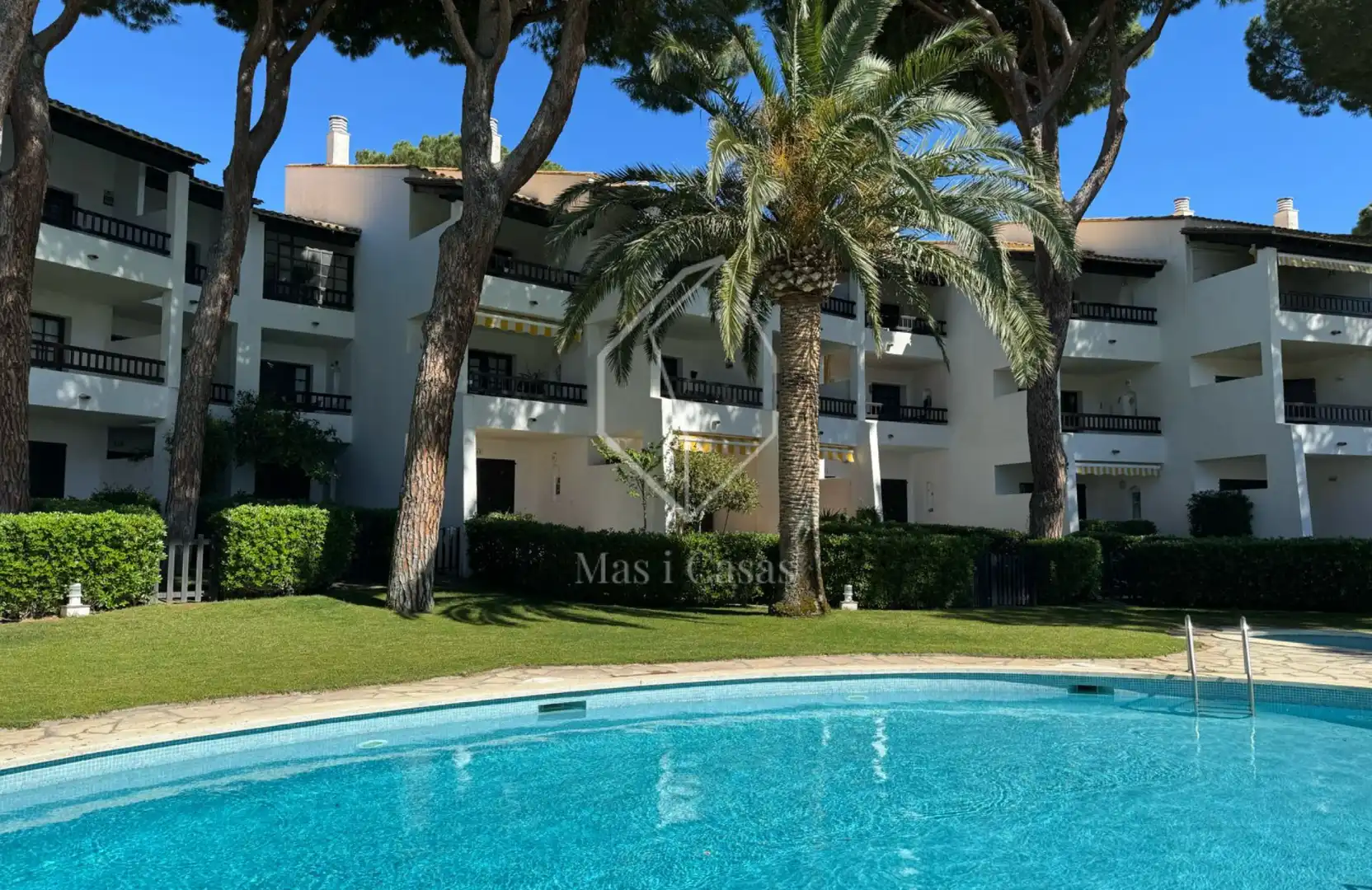 Vista exterior de Apartament en venda en L'Escala amb Aire condicionat, Calefacció i Terrassa