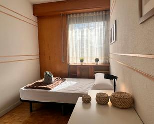 Bedroom of Flat to share in  Madrid Capital  with Heating and Washing machine