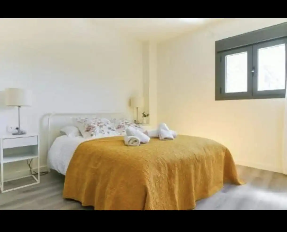 Habitación de Piso en venta en Málaga con Aire acondicionado y Piscina comunitaria