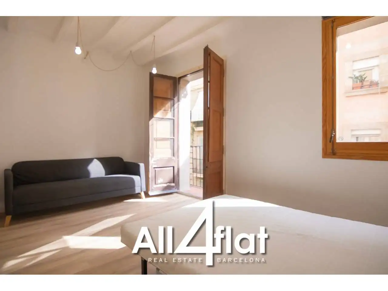 Habitación de Estudio de alquiler en Ciutat Vella
