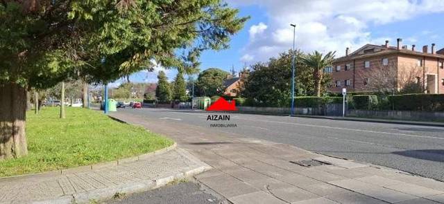 Garaje en Venta en Calle Etxezuri en Neguri