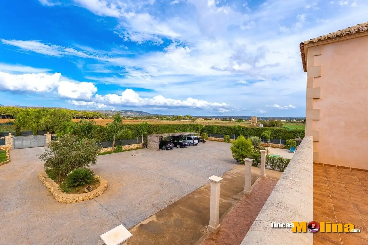 Vista exterior de Casa o xalet en venda en  Palma de Mallorca amb Aire condicionat, Calefacció i Jardí privat