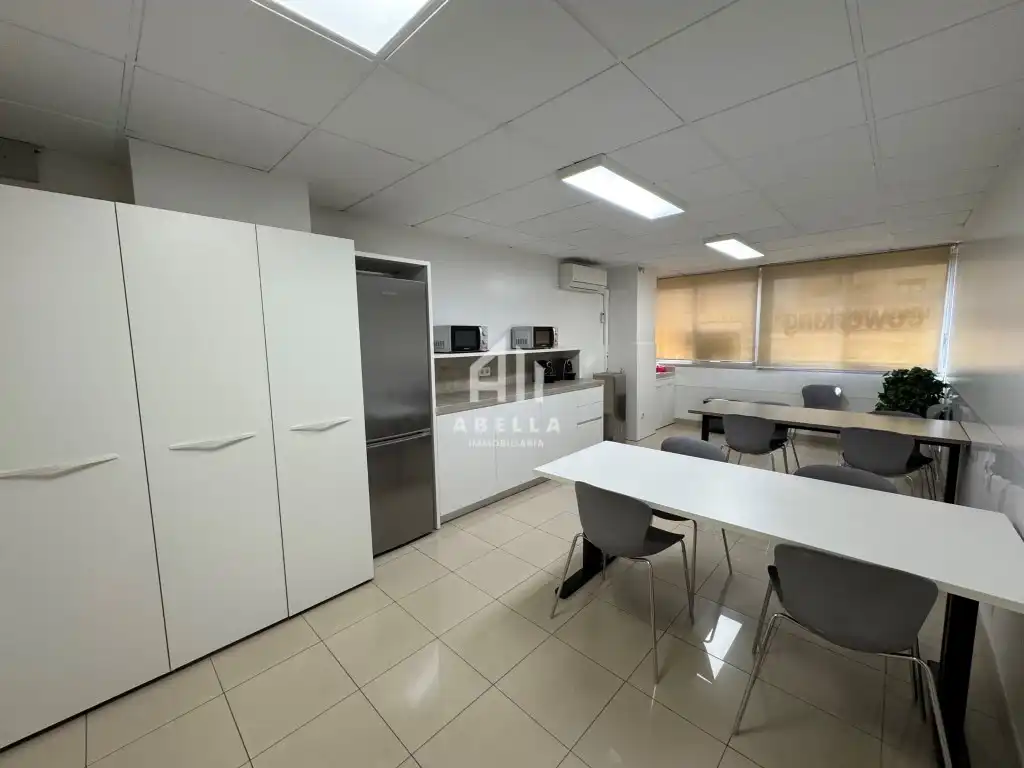 Office for rent in Rambla Ferran