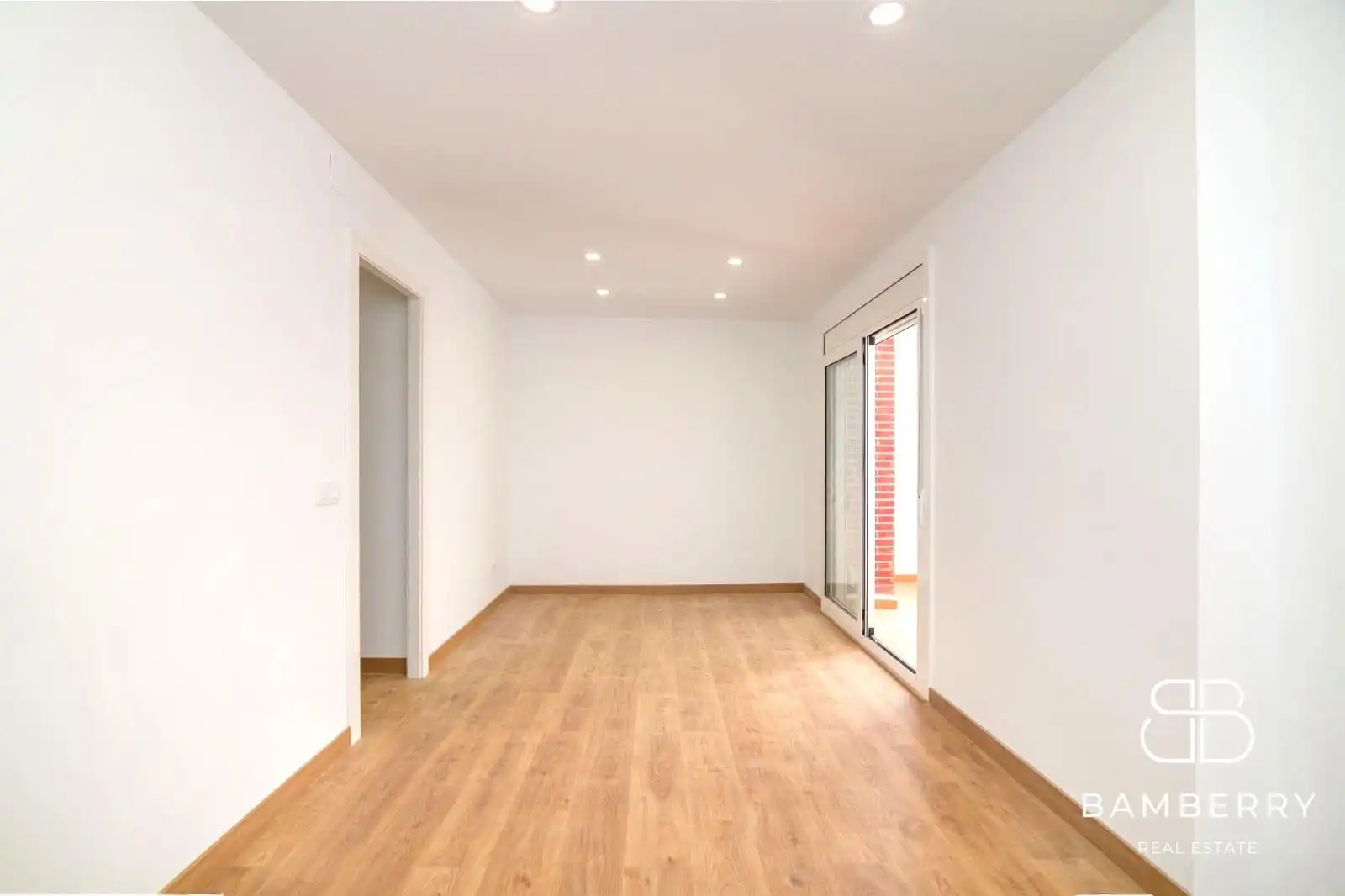 Sala d'estar de Pis en venda en Sant Boi de Llobregat amb Parquet