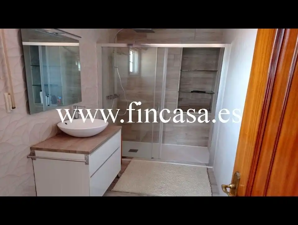 Bathroom of Country homes for sale in Nigrán  with Heating, Private garden and Parquet flooring